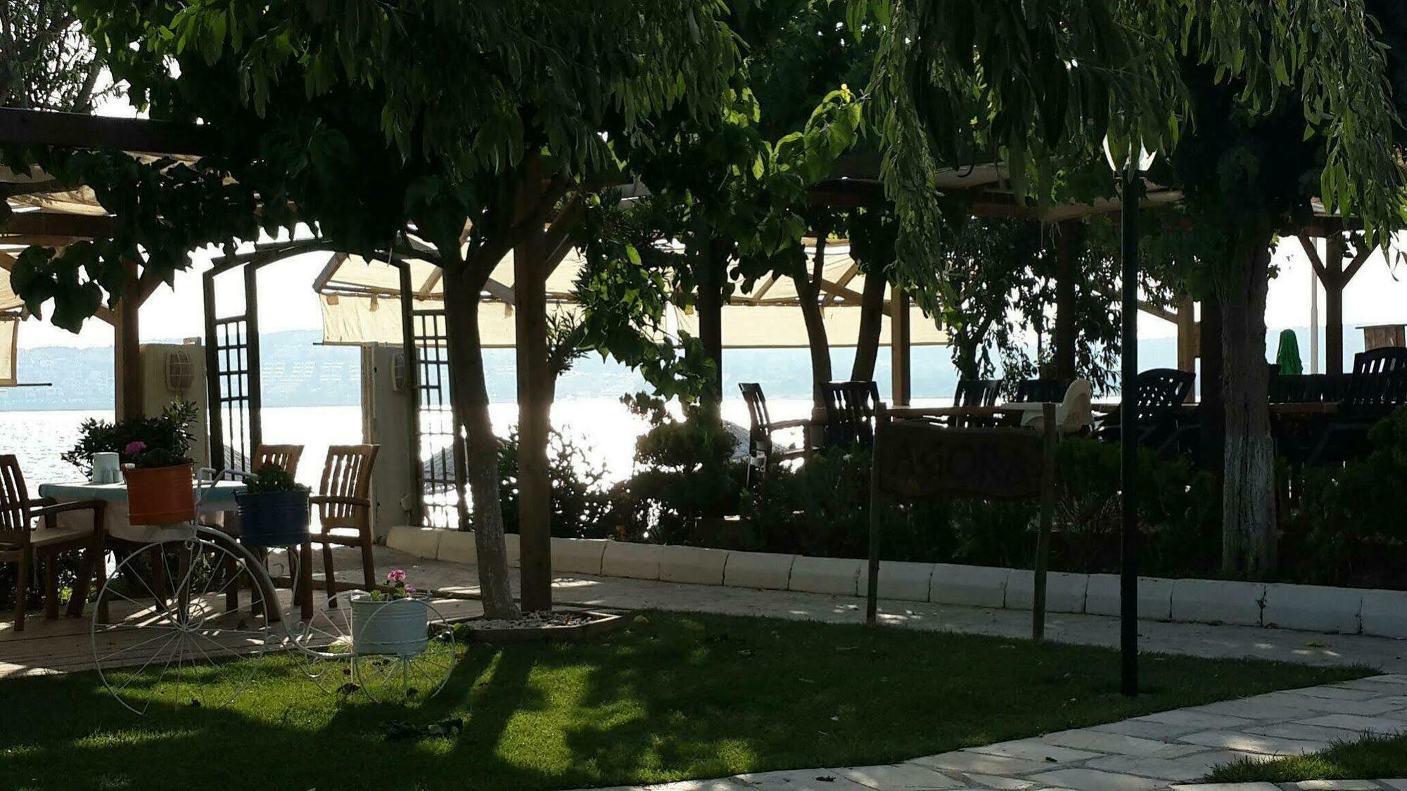 Teos Ormanci Tatil Koyu Hotell Seferihisar Exteriör bild